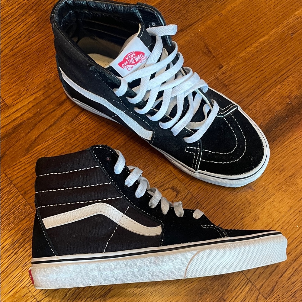Vans Sk8 Kids Unisex Hi Top Sneakers - Big boys 4.5 or girls 6